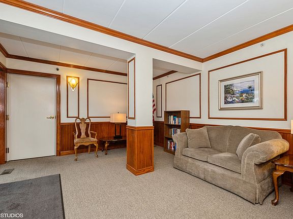 3rd image of 9510 S Kolmar Ave APT 305