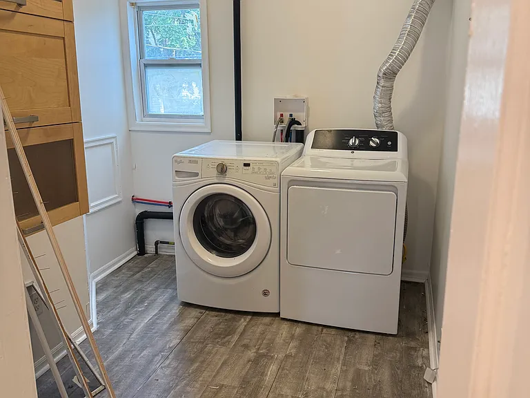 1129 Washington St NE #2 — Photo 7