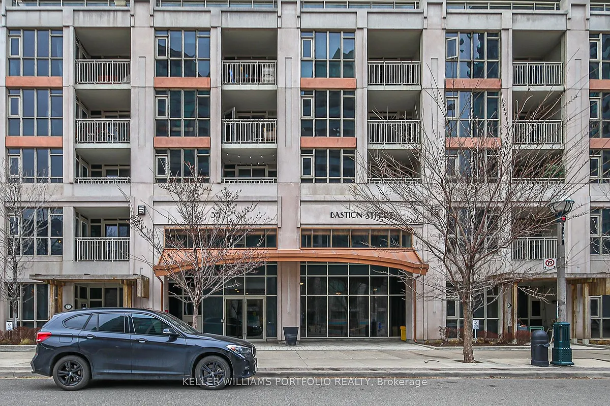 Building Photo - 35 Bastion St #1120