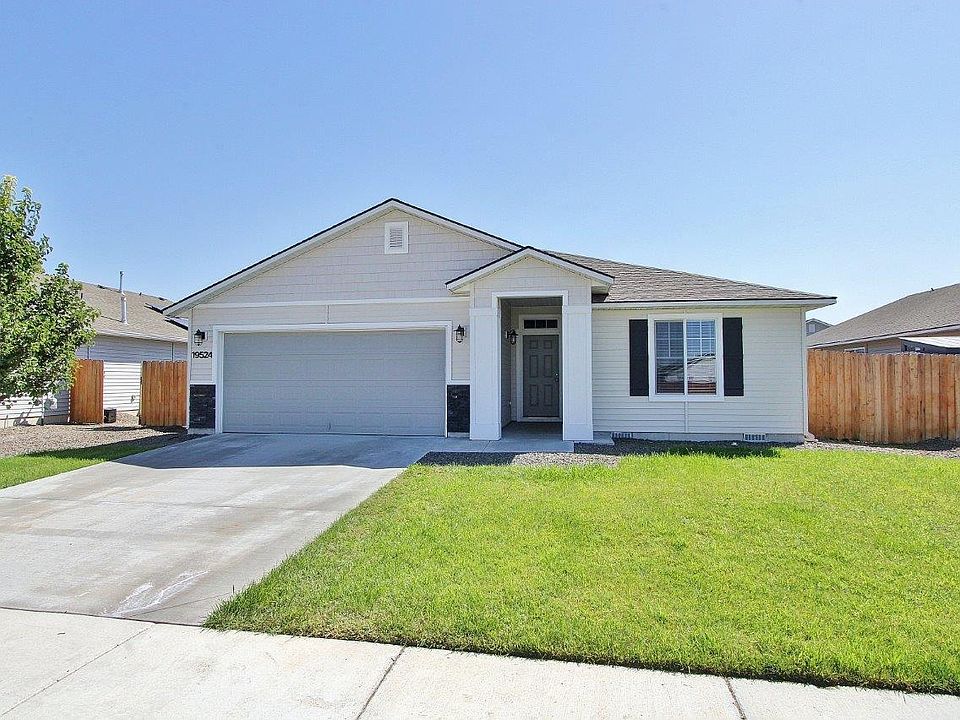 1st image of 19524 Maywood Pl