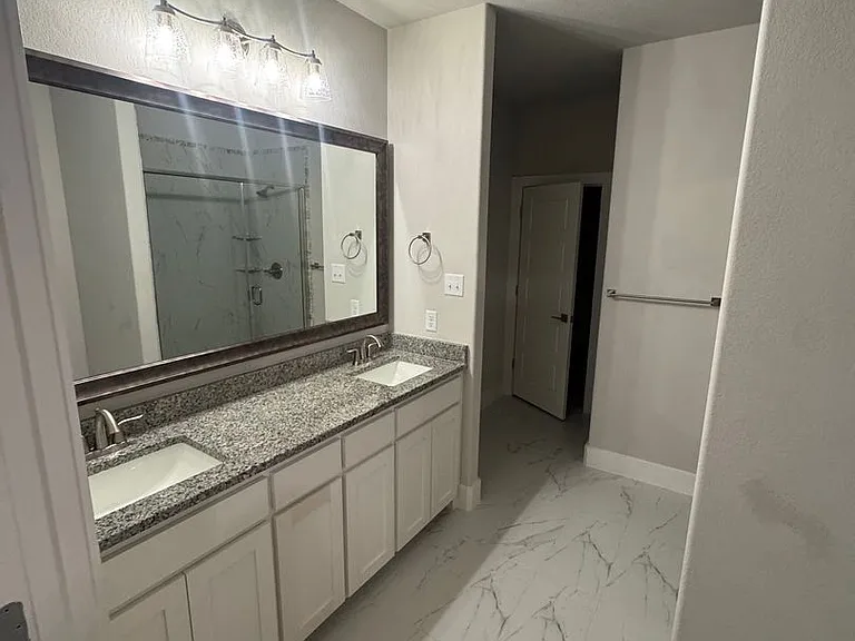 684 The Cottages Dr — Photo 12