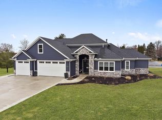 220 Lane Lake Gate, Angola, IN 46703