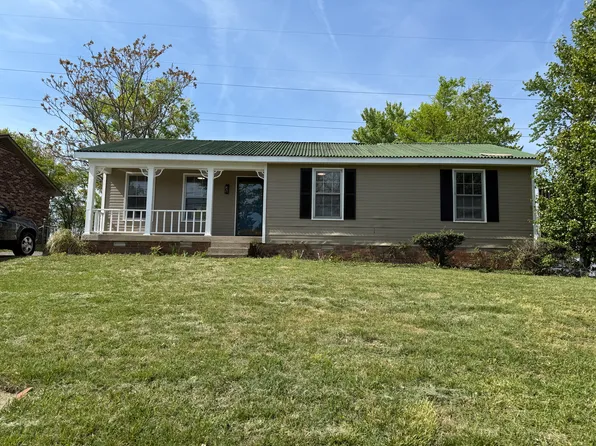 232 Township Dr, Hendersonville, TN 37075