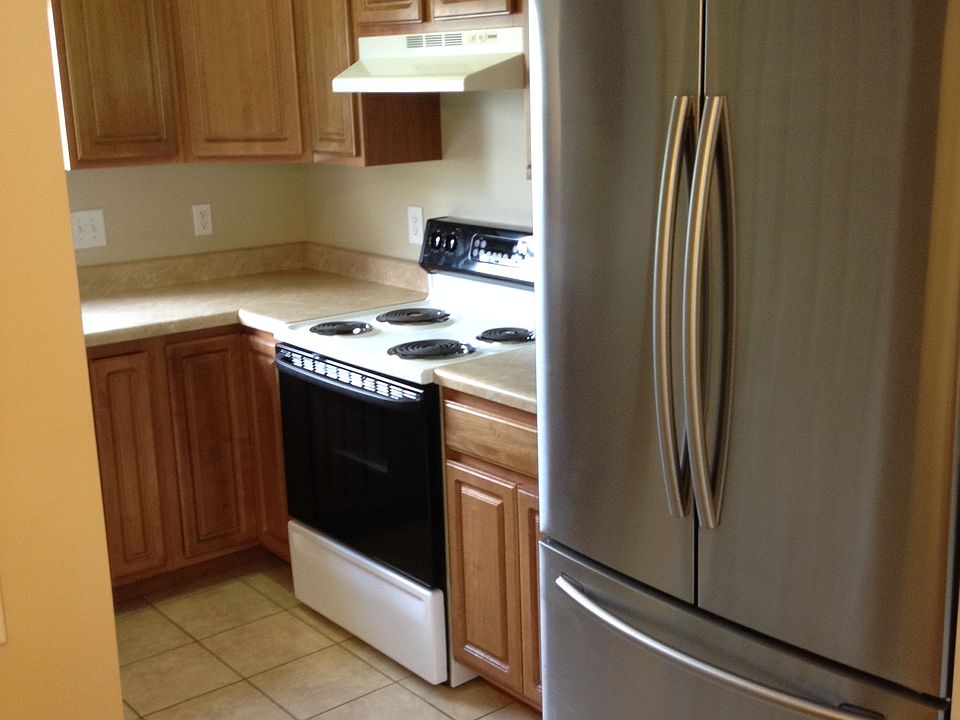 Top of the line Stainless Steel Refrigerator, new dishwasher