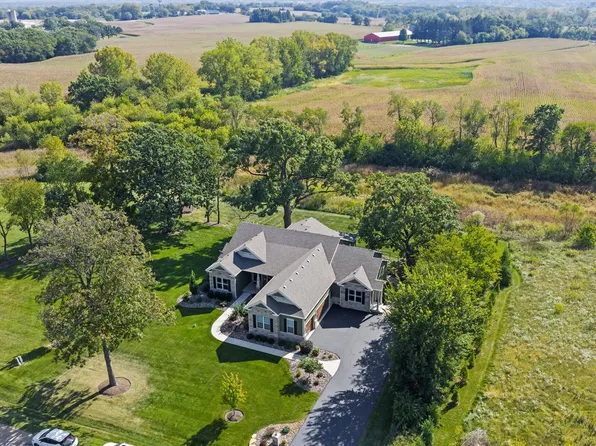 2503 Justen Farm Ln, Ringwood, IL 60072