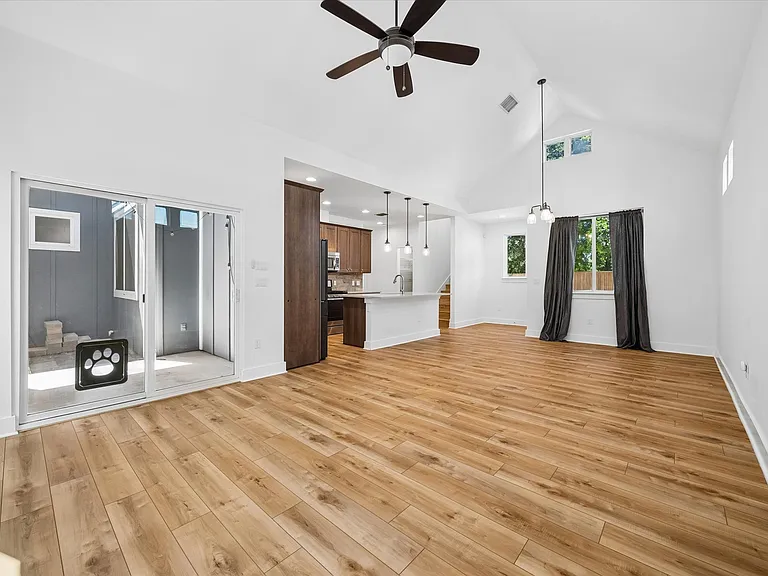 5001 Sunset Trl #A — Photo 2