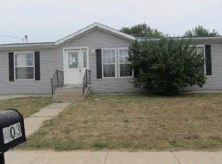 403 N Dearborn St, Maquoketa, IA 52060