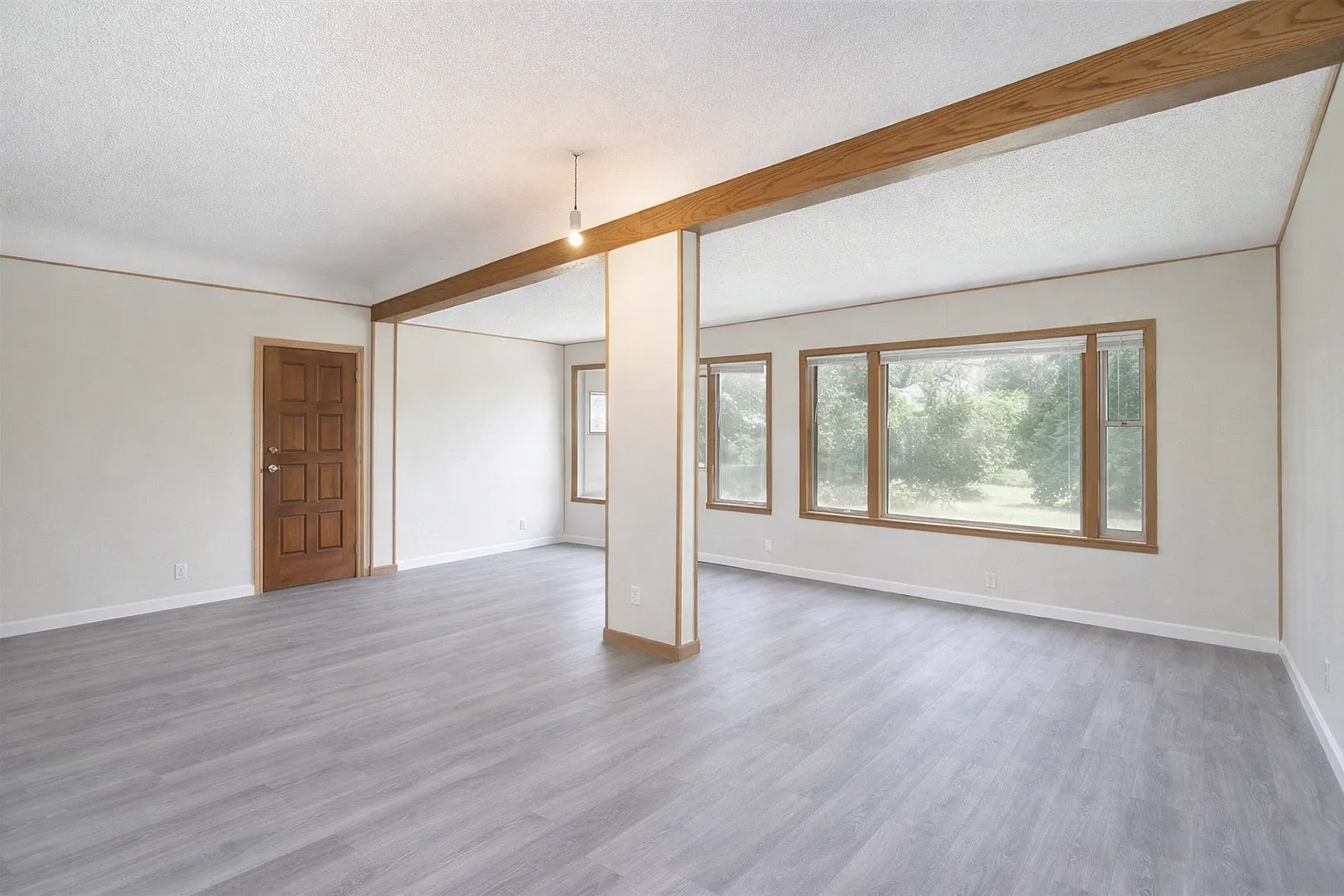 6 bed, $3,650 — Photo 4