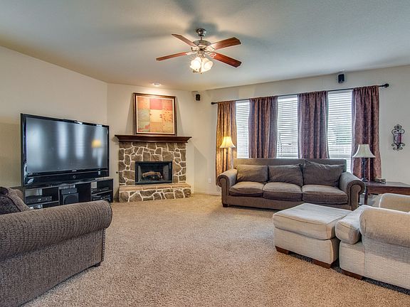 5th image of 12024 Walden Wood Dr