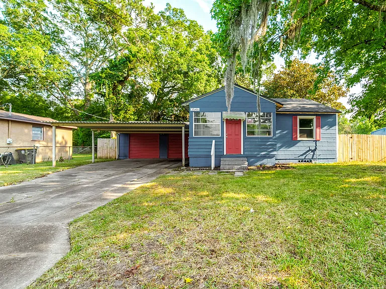 3546 Hibiscus St — Photo 1