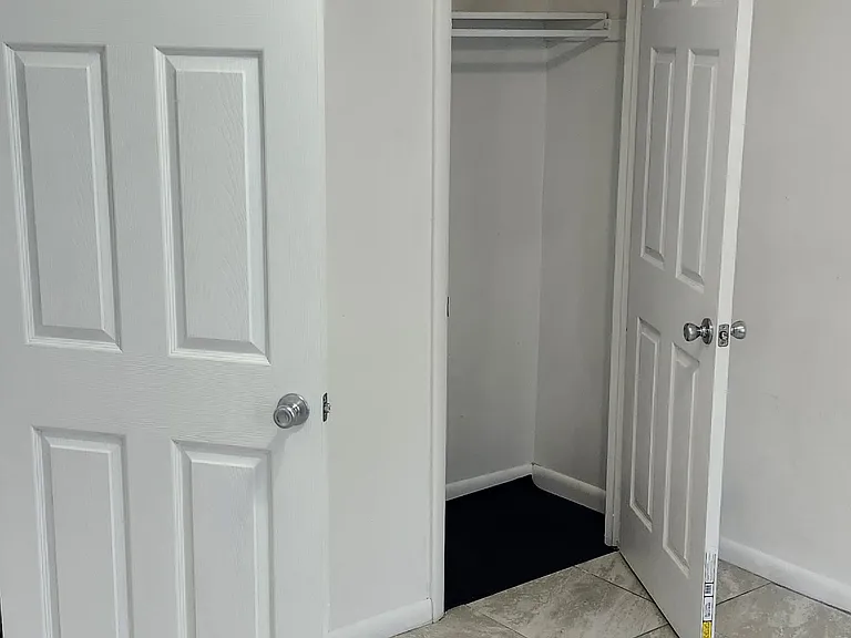 4705 Meadow Ave — Photo 2