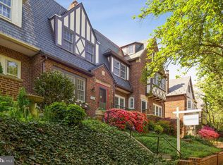 1704 Surrey Ln NW, Washington, DC 20007