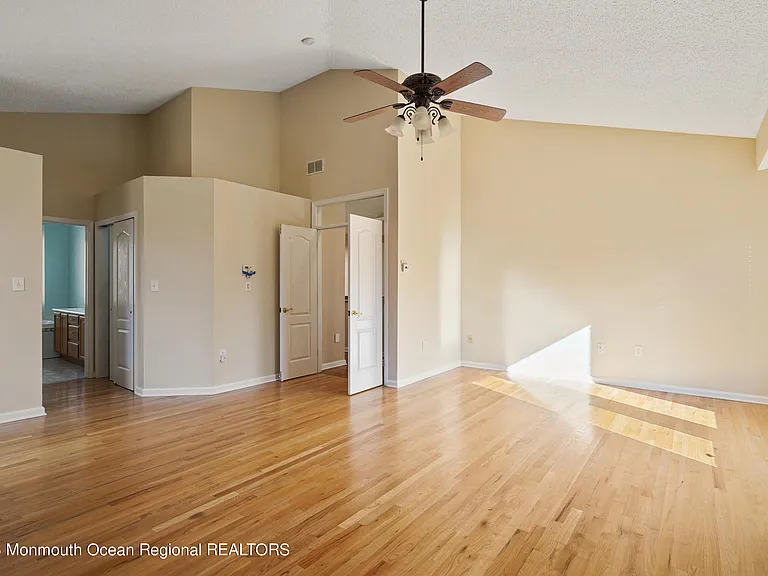 194 Pelican Ct — Photo 31