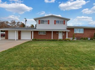 4534 S Country View Dr, South Ogden, UT 84403