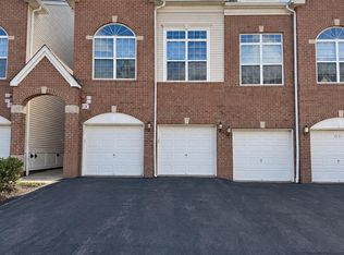 1115 Balsam Dr, New Windsor, NY 12553