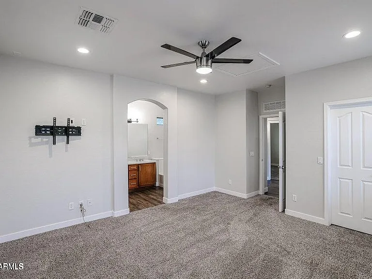 15881 N 74th Ave — Photo 24