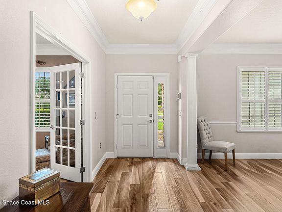 4th image of 649 Mandalay Grove Ct