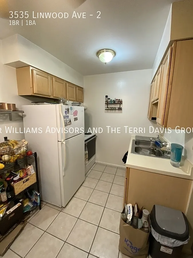 3535 Linwood Ave - 2 — Photo 4