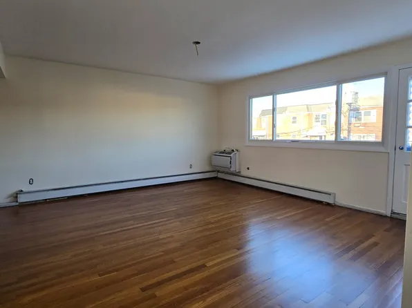 (undisclosed Address), Howard Beach, NY 11414