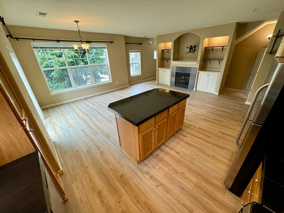 Kitchen / Living Room