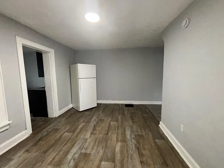 36 N Eureka Ave — Photo 4