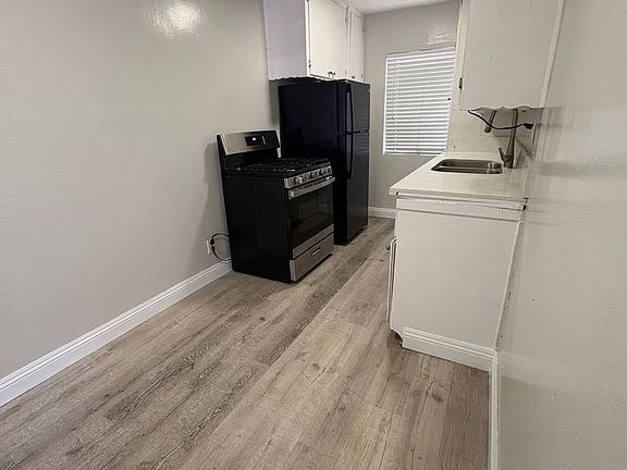4th image of 943 E 108th St #5A