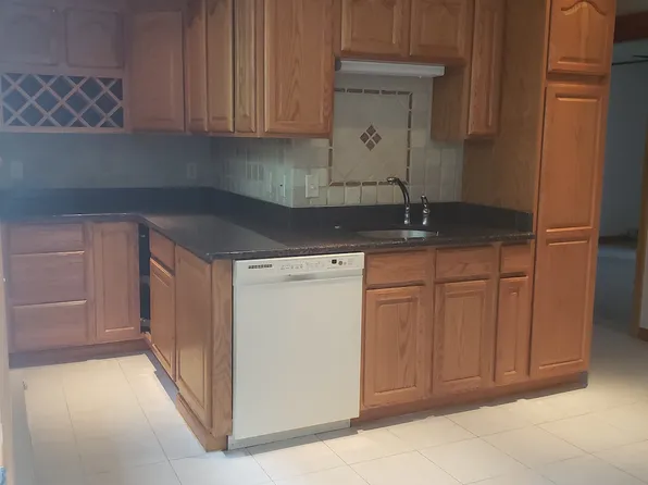 97 Merrifield St #B, Worcester, MA 01605