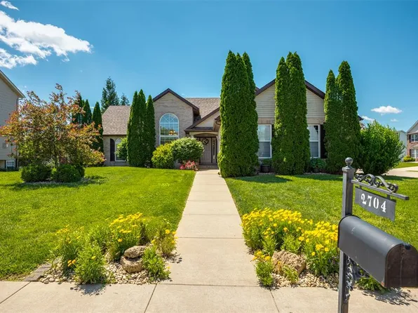 2704 Lauren Lake Dr, Shiloh, IL 62221