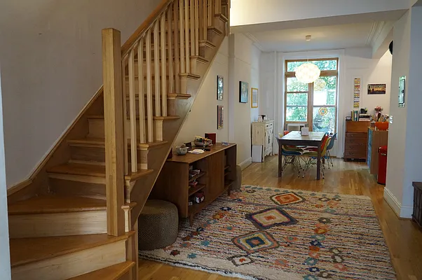 Rented by Alexandra Ferguson, LREB | media 22