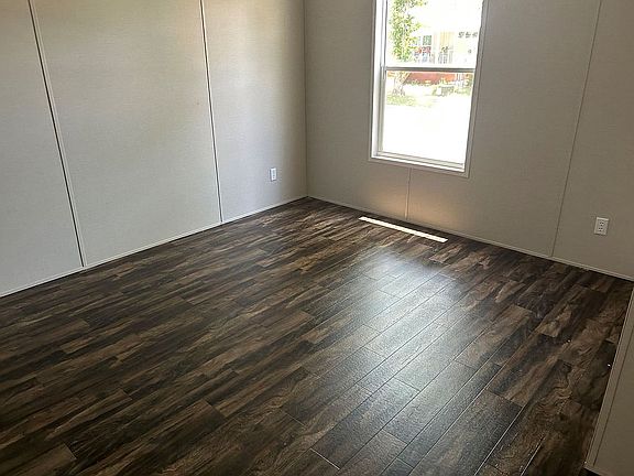 3rd image of 1022 Ashberry Ave