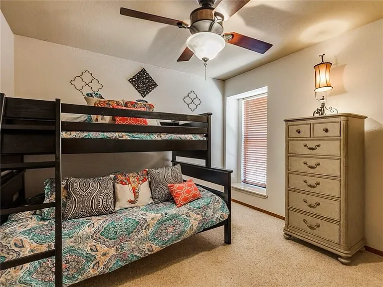 9116 Indian Creek Dr — Photo 16
