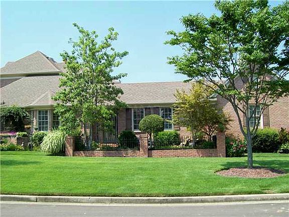2nd image of 1972 Arden Walk Ln