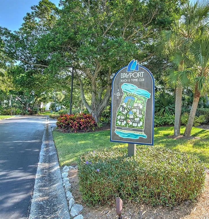 2 bed, 2.0 bath, 1260 sqft, $6,000 — Photo 3