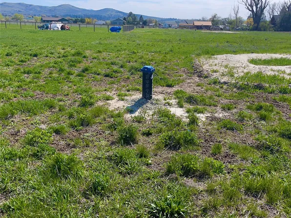 4544 Store Ln, Stevensville, MT 59870