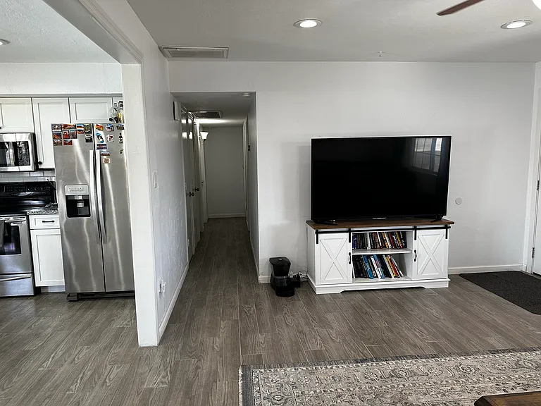 1534 W 6th Dr — Photo 12