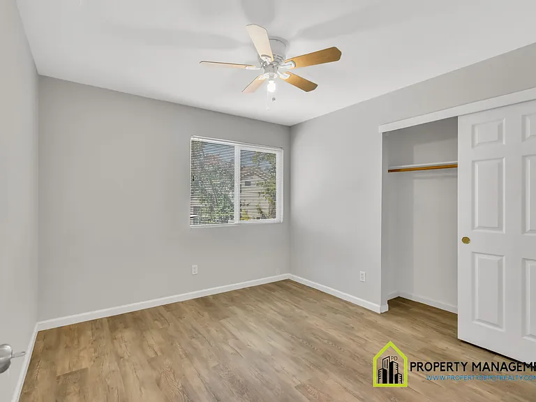 10118 Hampton Oak Dr — Photo 15