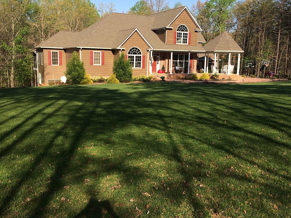 1st image of 627 Fox Hollow Ln