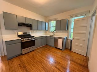 28 Pinedale Rd FLOOR 3, Roslindale, MA 02131