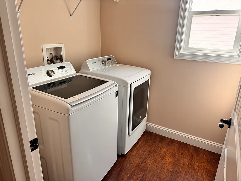 1594 Fruitland Ave — Photo 8