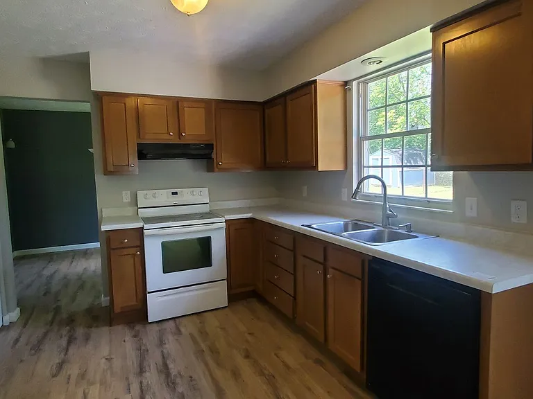 6518 Burkwood Dr — Photo 6