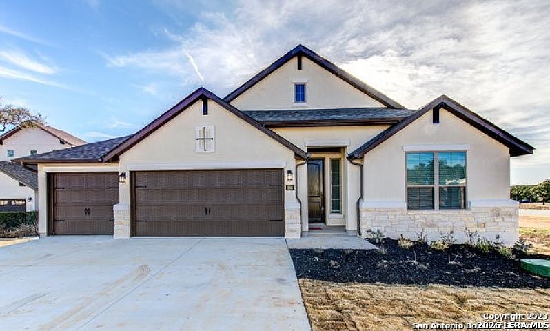 1st image of 593 VALE CT