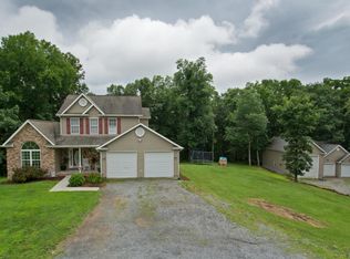 311 Honey Locust Ln, Union, WV 24983