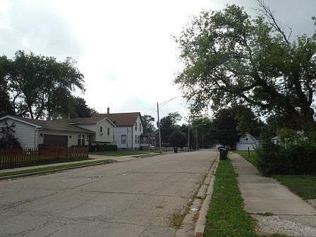 3rd image of 1512 Dodge Ave
