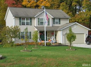 687 N Deer Lake Dr, Bloomfield, IN 47424