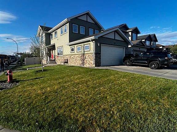 4th image of 802 NW Keystone Mdws W