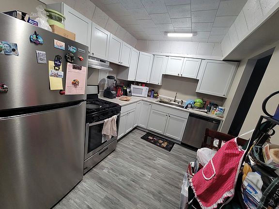 5th image of 1760 Bristol Walk APT B