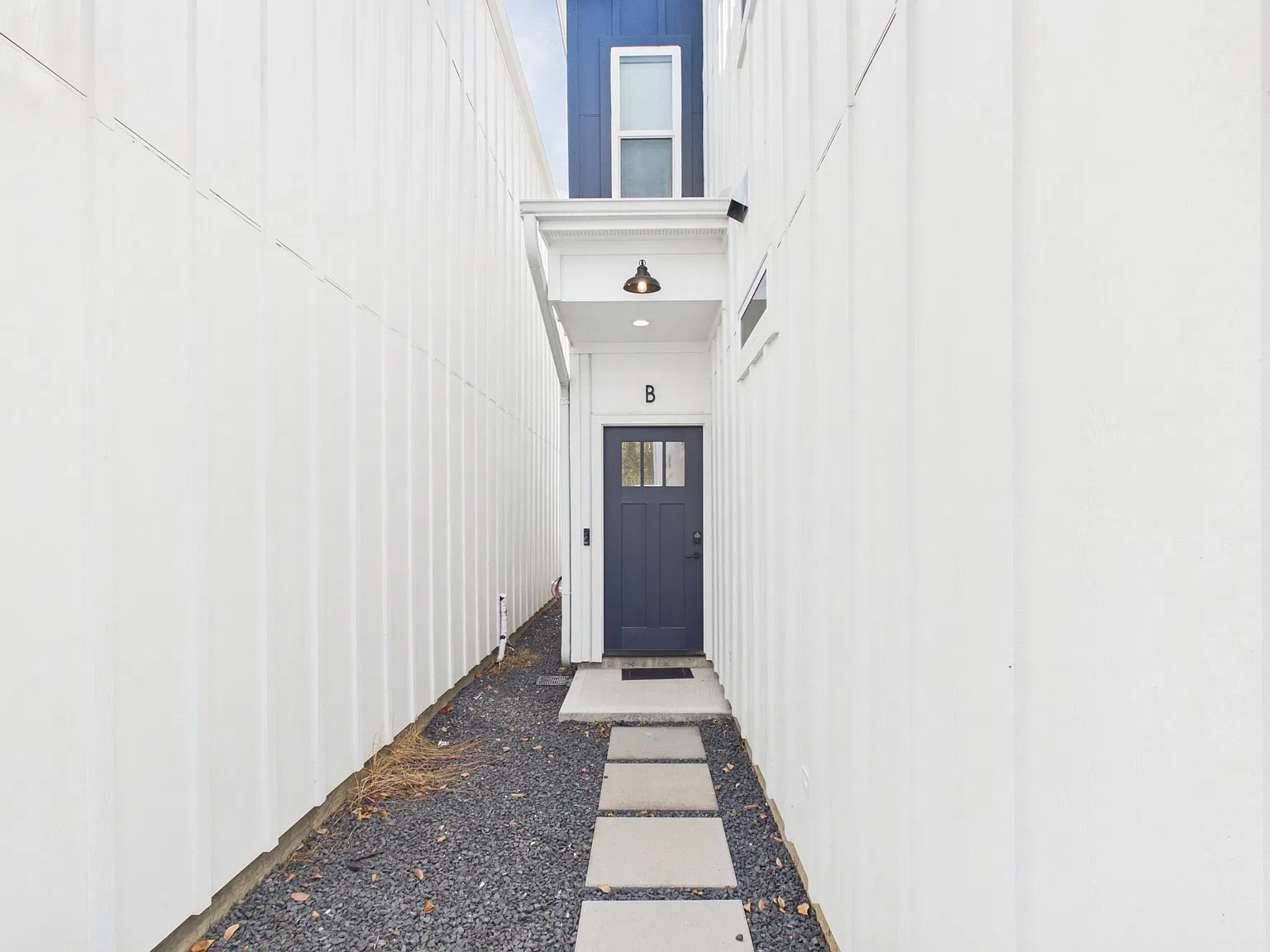 2 bed, 2.5 bath, 1258 sqft, $1,725 — Photo 3