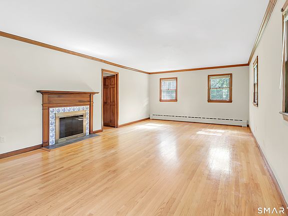 4th image of 10 Philip Drive
