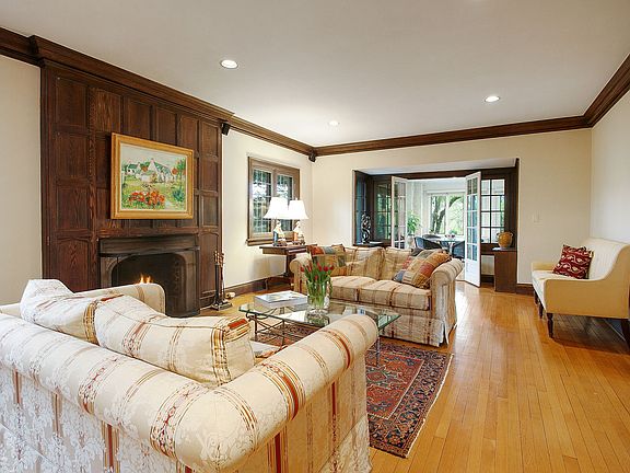 Large LR w/paneled hearth fireplace