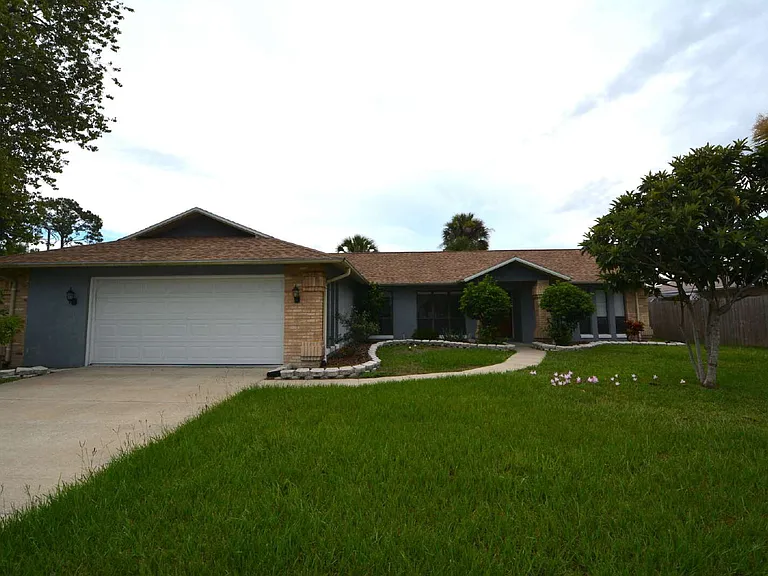 205 Beechwood Ln — Photo 1